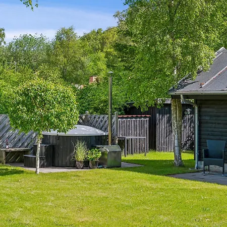 Family-friendly With Hot Tub And Guest Annex Near The Coast Ebeltoft